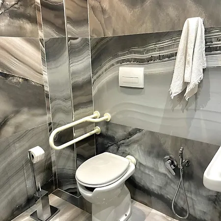 Imperium Hotel Shkoze (Tirana)