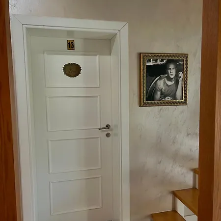 酒店 Imperium Shkoze (Tirana)